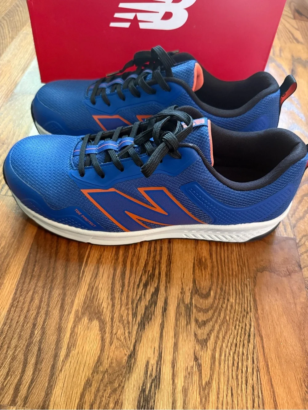 New Balance Men's Blue and orange steel toe sneakers